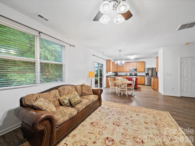 2306 Nettleton Court, Matthews, NC 28105