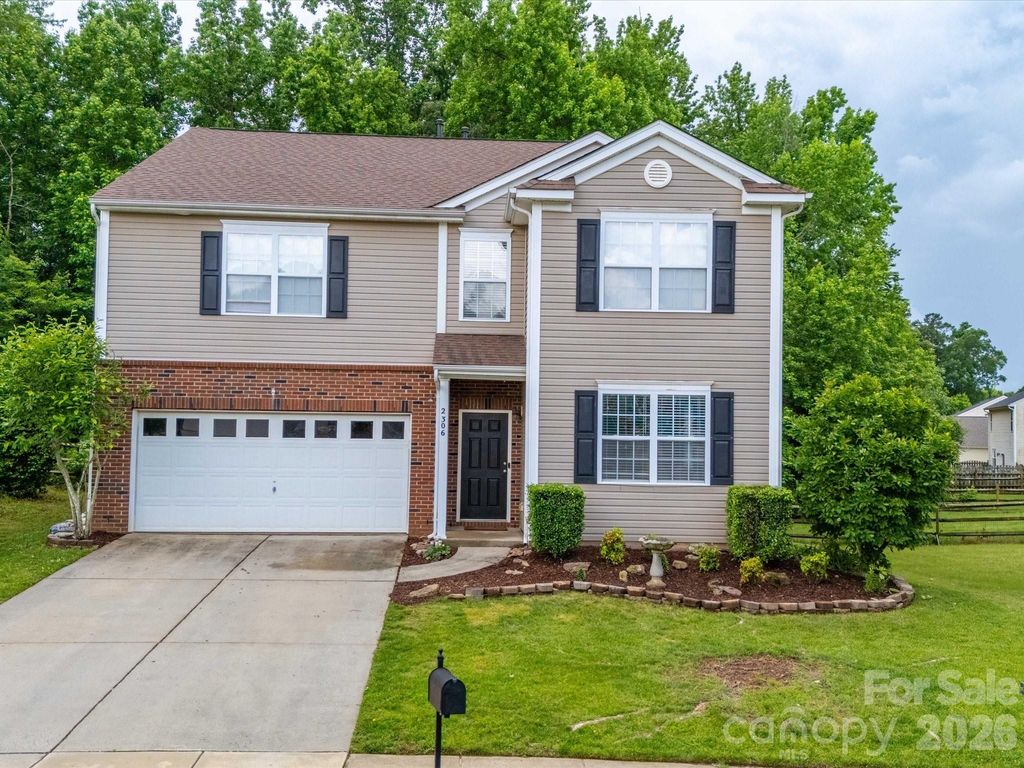 2306 Nettleton Court, Matthews, NC 28105