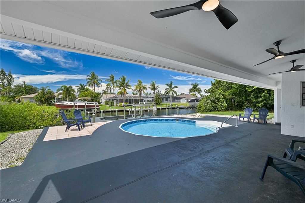 Image 12 of property listing at 1106 SE 23rd PL, Cape Coral, FL 33990