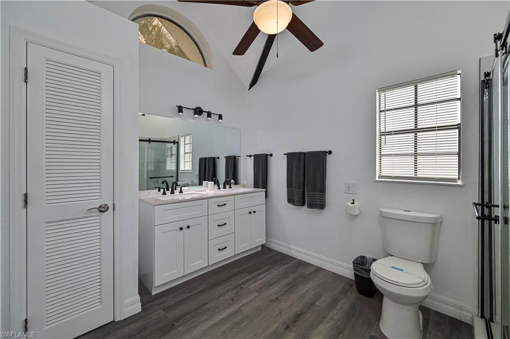Image 30 of property listing at 1106 SE 23rd PL, Cape Coral, FL 33990