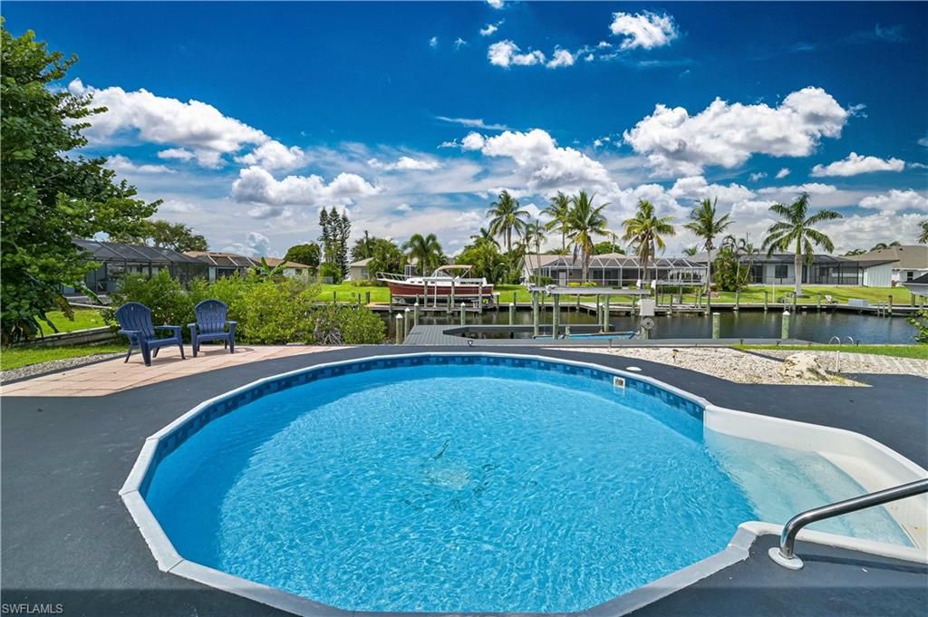 Image 9 of property listing at 1106 SE 23rd PL, Cape Coral, FL 33990