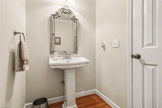 563 Garden Valley Drive, Winston-salem, NC 27107