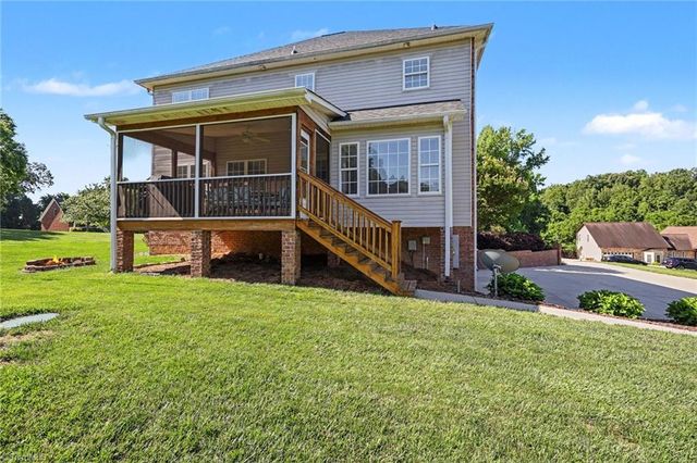 563 Garden Valley Drive, Winston-salem, NC 27107