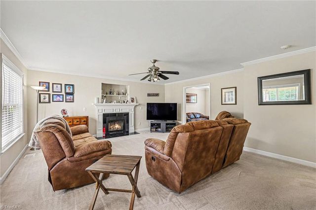 563 Garden Valley Drive, Winston-salem, NC 27107