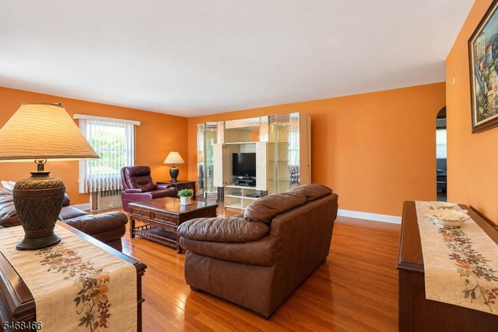 154 Locust Ave, Garwood Boro, NJ 07027 — photo 3