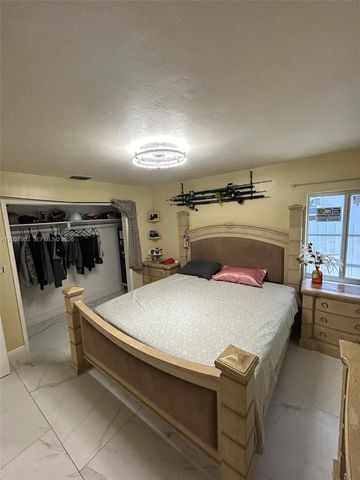 5157 NE 5th Avenue 1, Oakland Park, FL 33334