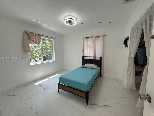 5157 NE 5th Avenue 1, Oakland Park, FL 33334