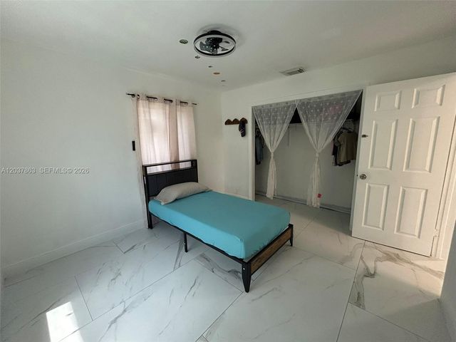 5157 NE 5th Avenue 1, Oakland Park, FL 33334