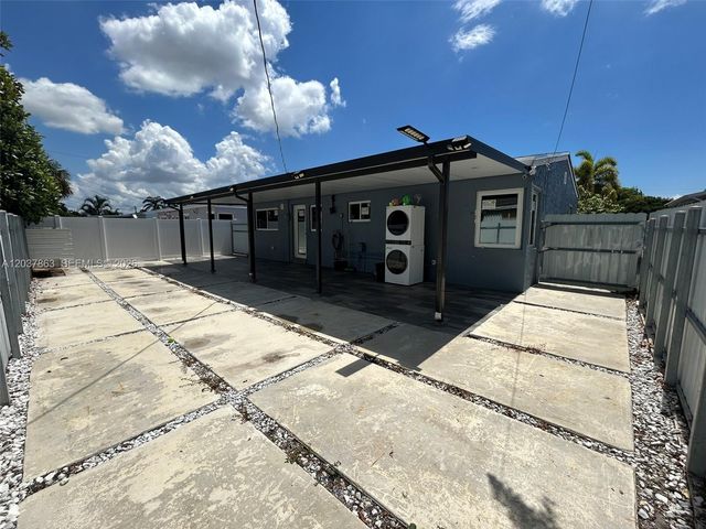 5157 NE 5th Avenue 1, Oakland Park, FL 33334