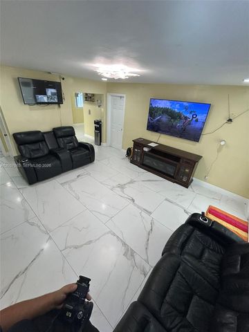 5157 NE 5th Avenue 1, Oakland Park, FL 33334