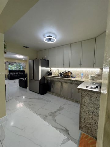 5157 NE 5th Avenue 1, Oakland Park, FL 33334