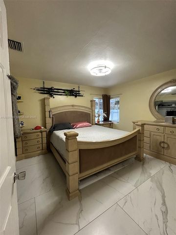 5157 NE 5th Avenue 1, Oakland Park, FL 33334