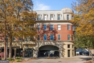 560 Dutch Valley - 2313 Road, Atlanta, GA 30324