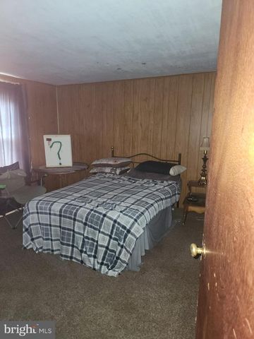 26 S NICHOLS ST, Saint Clair, PA 17970