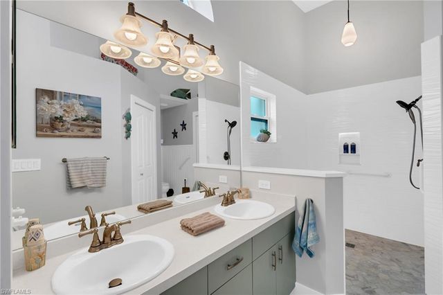 8654 Mustang DR 8, Naples, FL 34113