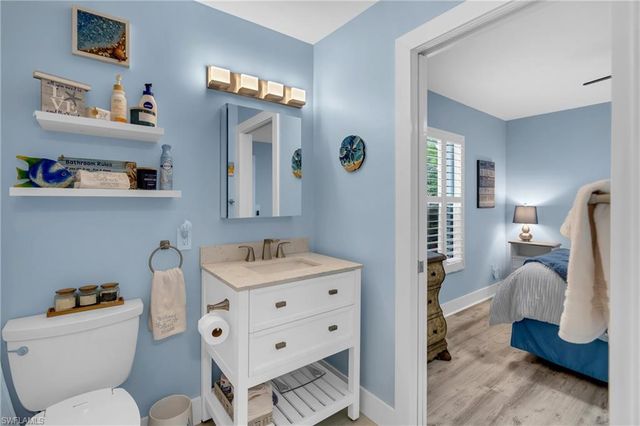 8654 Mustang DR 8, Naples, FL 34113