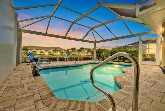 8654 Mustang DR 8, Naples, FL 34113