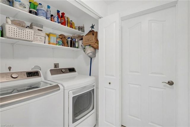 8654 Mustang DR 8, Naples, FL 34113