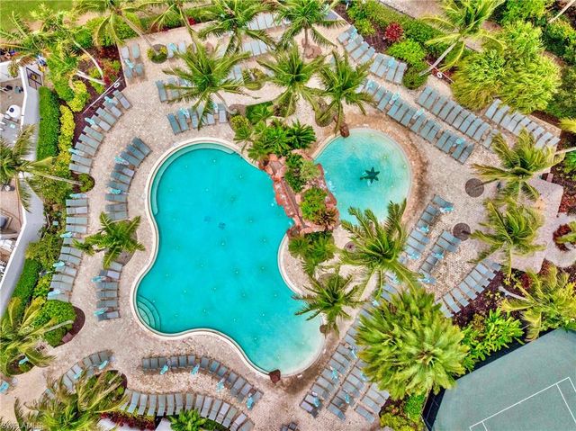 8654 Mustang DR 8, Naples, FL 34113