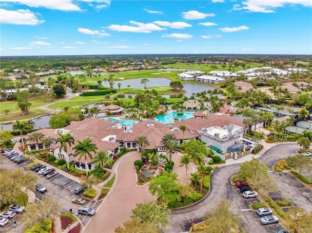 8654 Mustang DR 8, Naples, FL 34113