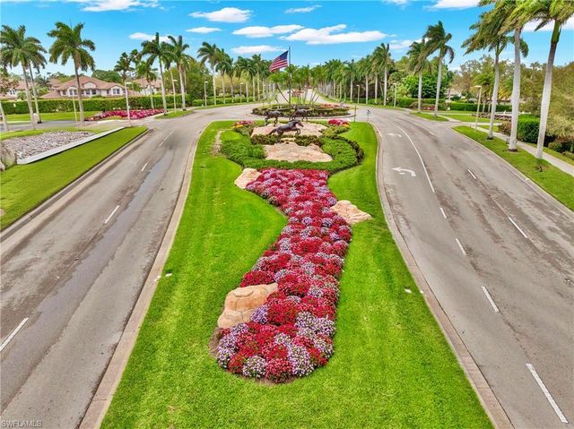 8654 Mustang DR 8, Naples, FL 34113