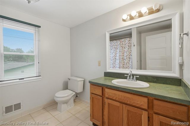 3315 Charlotte Drive, Brighton, MI 48114