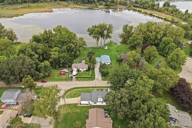 3315 Charlotte Drive, Brighton, MI 48114