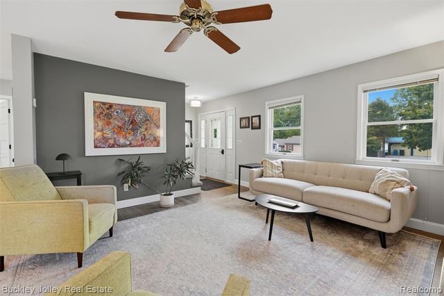 3315 Charlotte Drive, Brighton, MI 48114