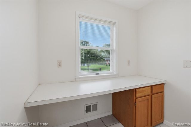 3315 Charlotte Drive, Brighton, MI 48114