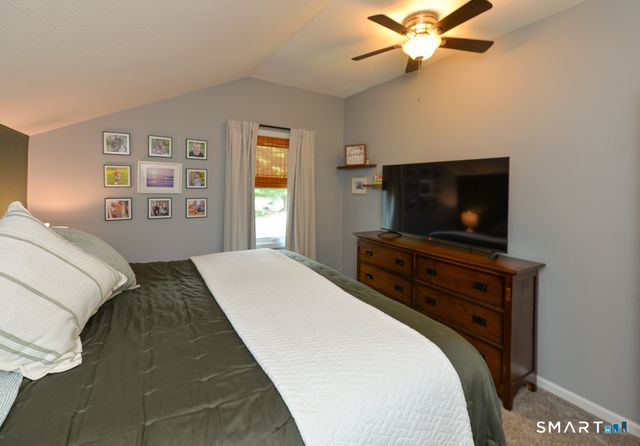 14 Far View Commons 14, Southbury, CT 06488