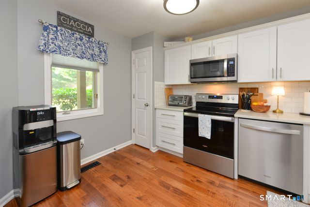 14 Far View Commons 14, Southbury, CT 06488