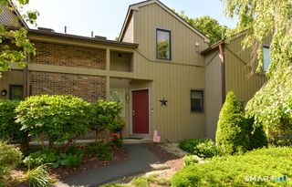 14 Far View Commons 14, Southbury, CT 06488