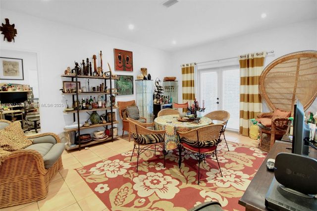 100 SW 30th Rd, Miami, FL 33129