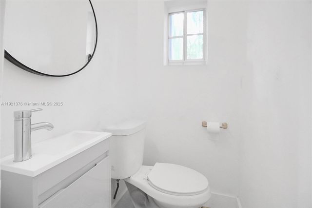 100 SW 30th Rd, Miami, FL 33129