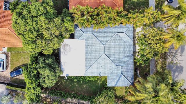 100 SW 30th Rd, Miami, FL 33129