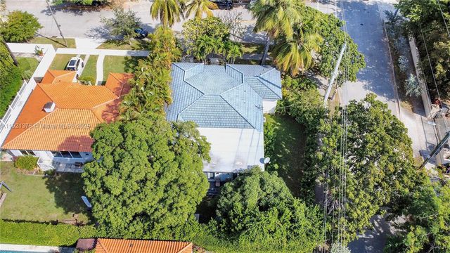 100 SW 30th Rd, Miami, FL 33129