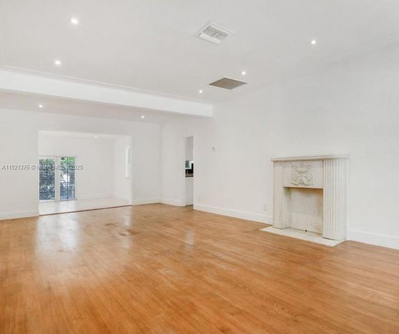 100 SW 30th Rd, Miami, FL 33129