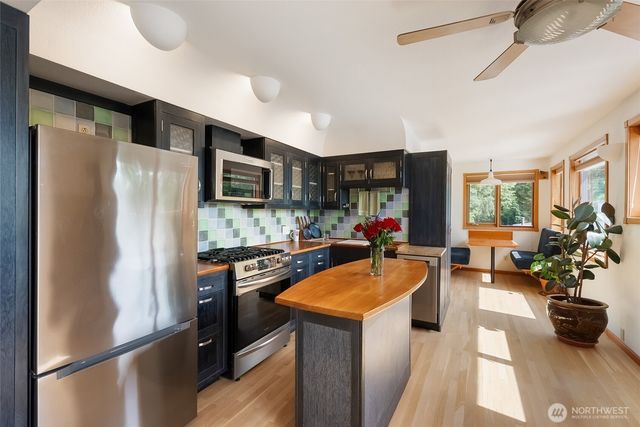 3556 Colony Mountain Drive, Bow, WA 98232