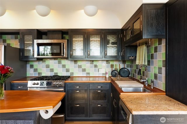 3556 Colony Mountain Drive, Bow, WA 98232