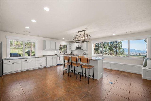 2712 N Chase Ln, Liberty Lake, WA 99019