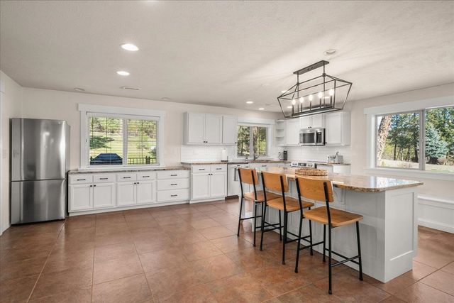 2712 N Chase Ln, Liberty Lake, WA 99019