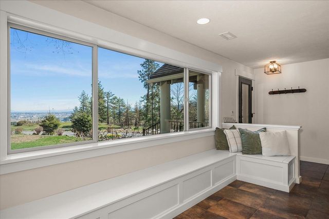 2712 N Chase Ln, Liberty Lake, WA 99019