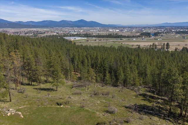 2712 N Chase Ln, Liberty Lake, WA 99019