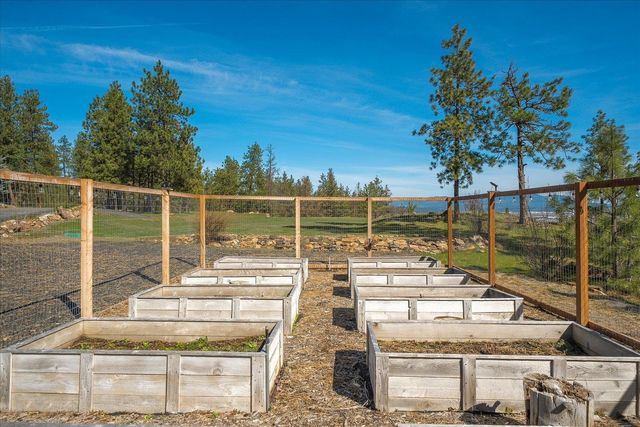 2712 N Chase Ln, Liberty Lake, WA 99019