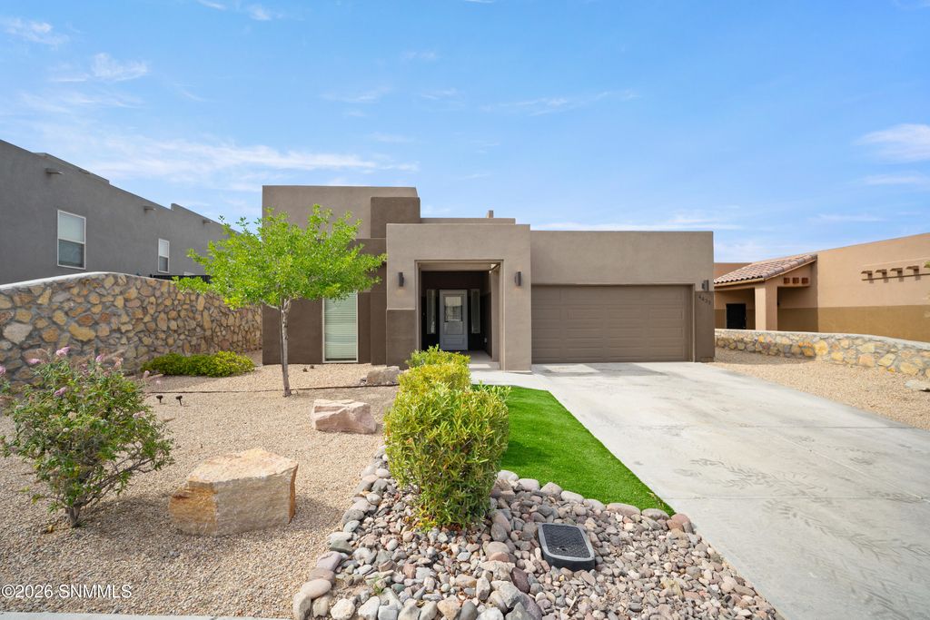 4632 Azure Hills Road, Las Cruces, NM 88011