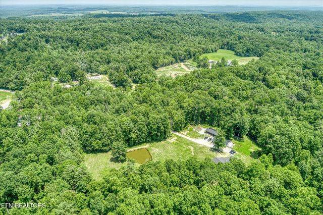 176 Knepp Rd, Deer Lodge, TN 37726
