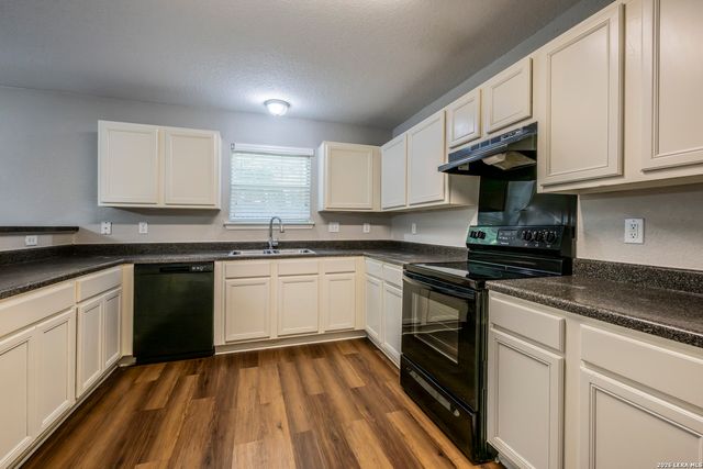 4210 Wensledale Dr, Schertz, TX 78108