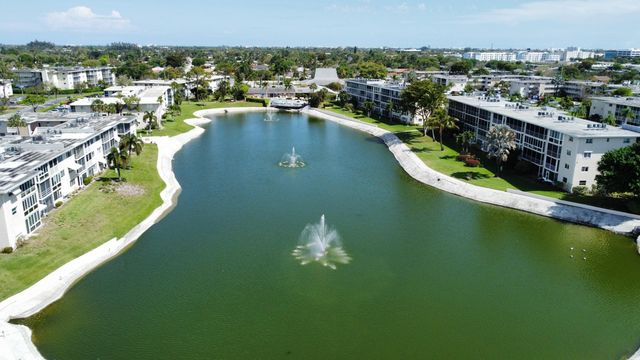 2687 Garden Drive N 212, Lake Worth Beach, FL 33461