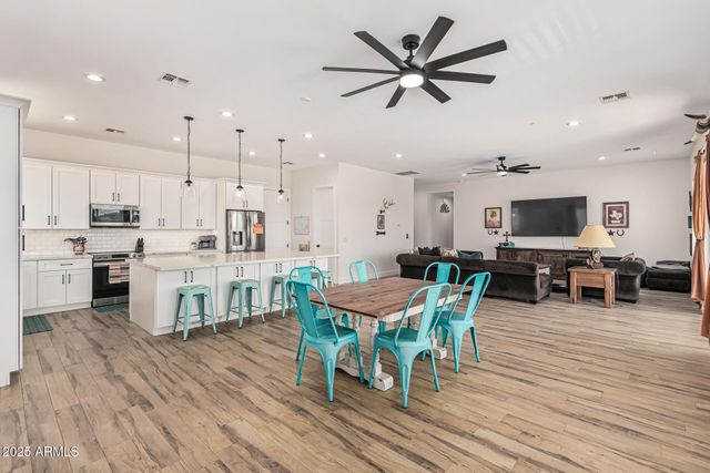 3925 W MOON DUST Trail, San Tan Valley, AZ 85144