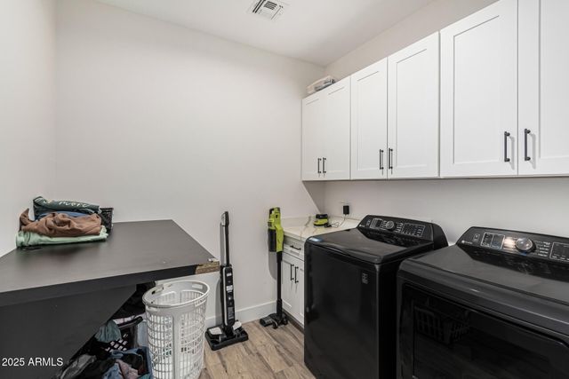 3925 W MOON DUST Trail, San Tan Valley, AZ 85144